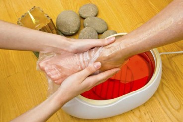 How to do paraffin wax therapy at home
